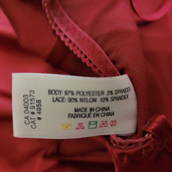 Satiny Lacy Lingerie with adjustable straps. - Picture 5 of 6